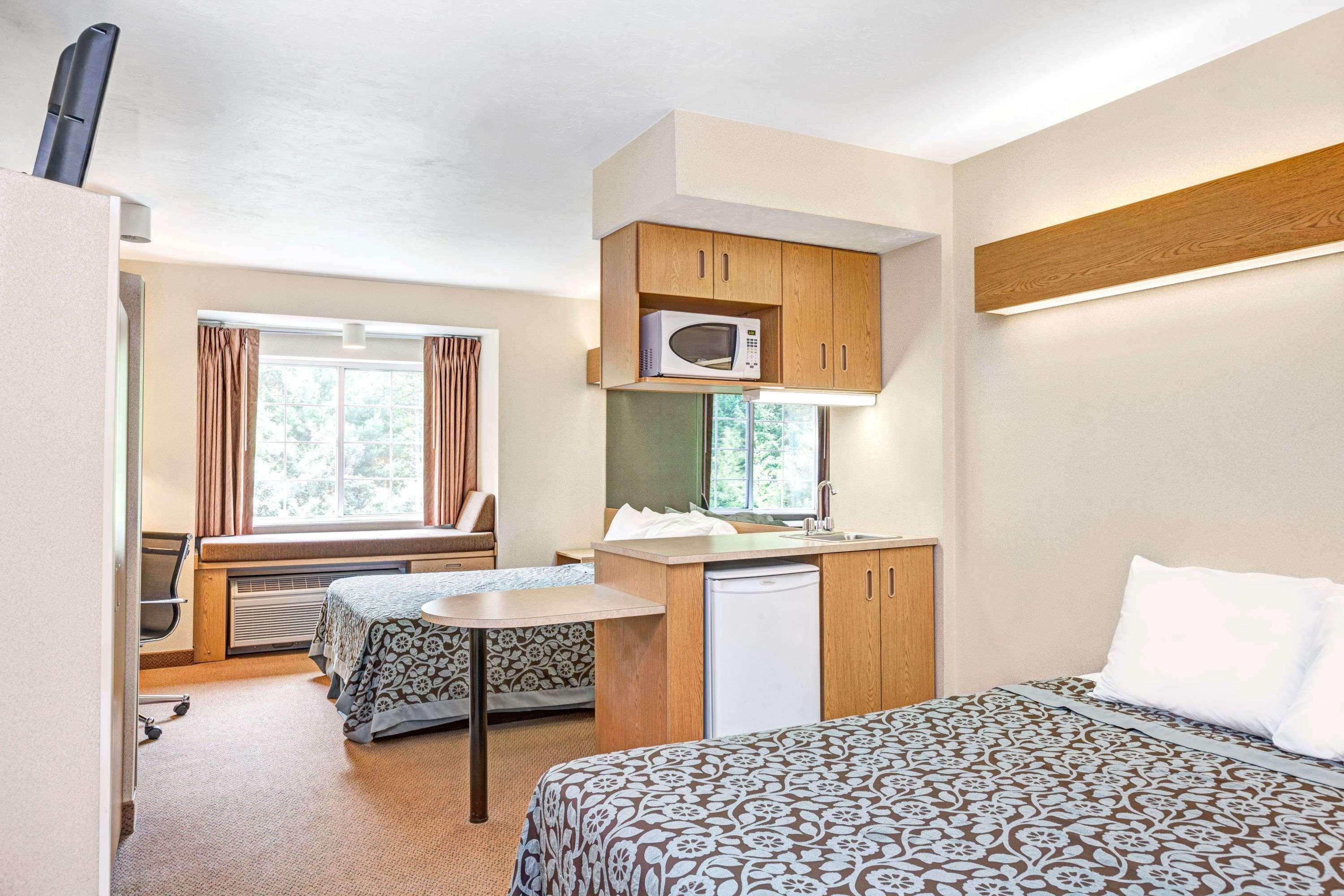 Days Inn By Wyndham Sturbridge Exteriér fotografie